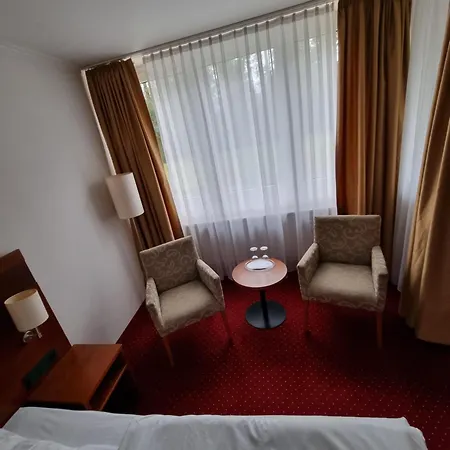 Отель Am Rosenpark Ахен