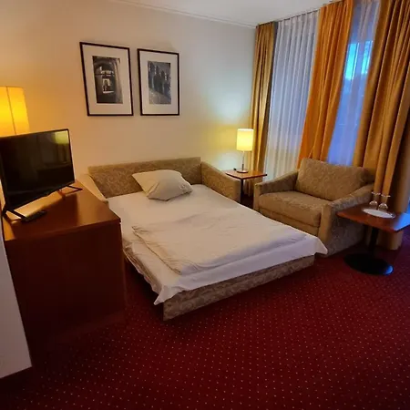 Отель Am Rosenpark Ахен