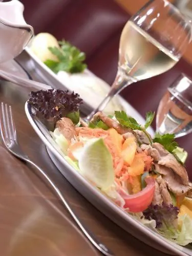 Hotel Am Rosenpark 3*