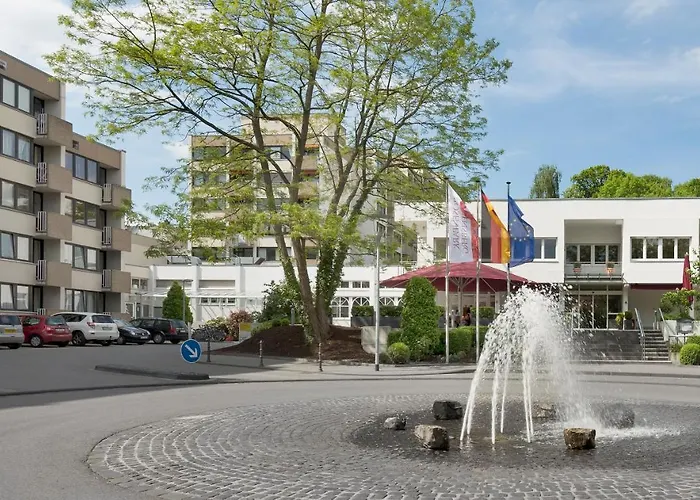 Hotel Am Rosenpark 3*