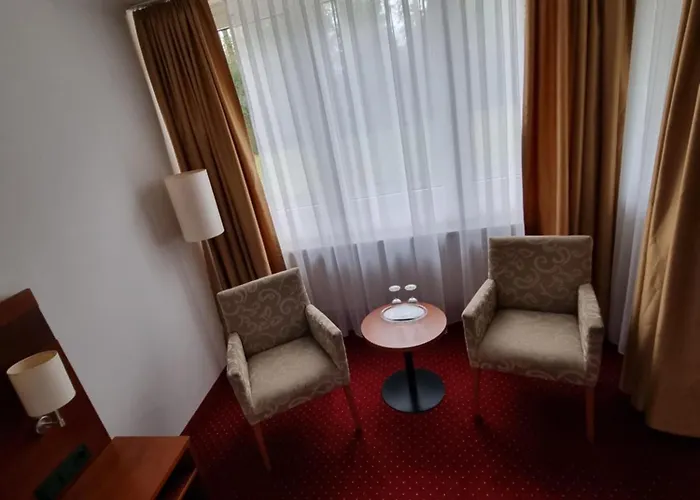 Hotel Am Rosenpark Aken