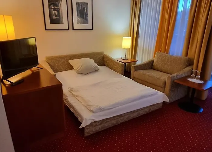Hotel Am Rosenpark Aken